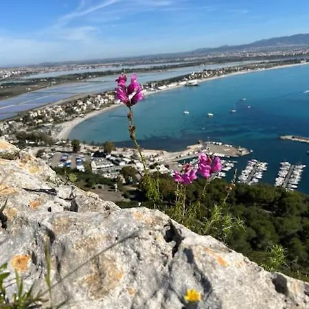Il Meriggio Apartamento Quartu SantʼElena